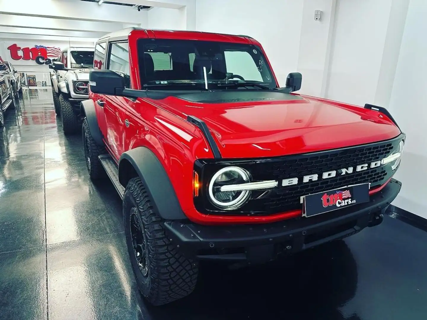 Ford Bronco Wildtrack 2.7L EcoBoost 4x4 2P Aut. Rojo - 2