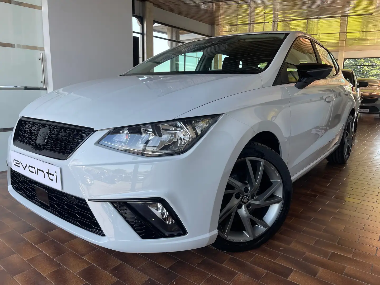 SEAT Ibiza 1.6 tdi BLACK EDITION/GOMME NUOVE/APPLE C.PLAY Bianco - 1