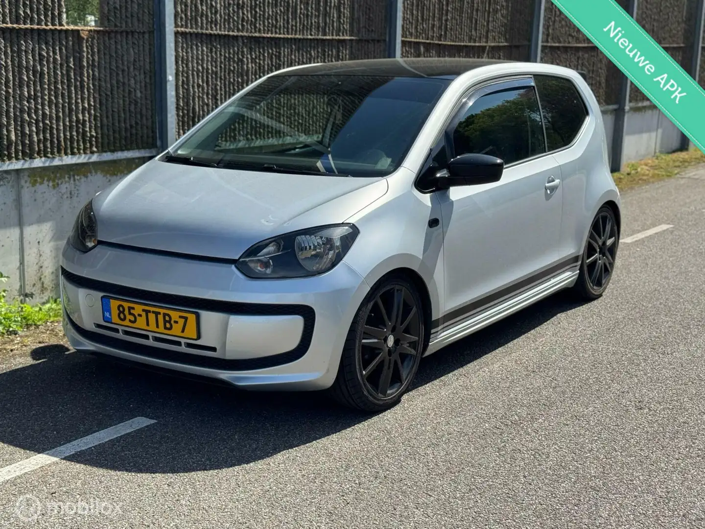 Volkswagen up! 1.0 take up! GARANTIE/LAGEKM/NAP/APK Gris - 1