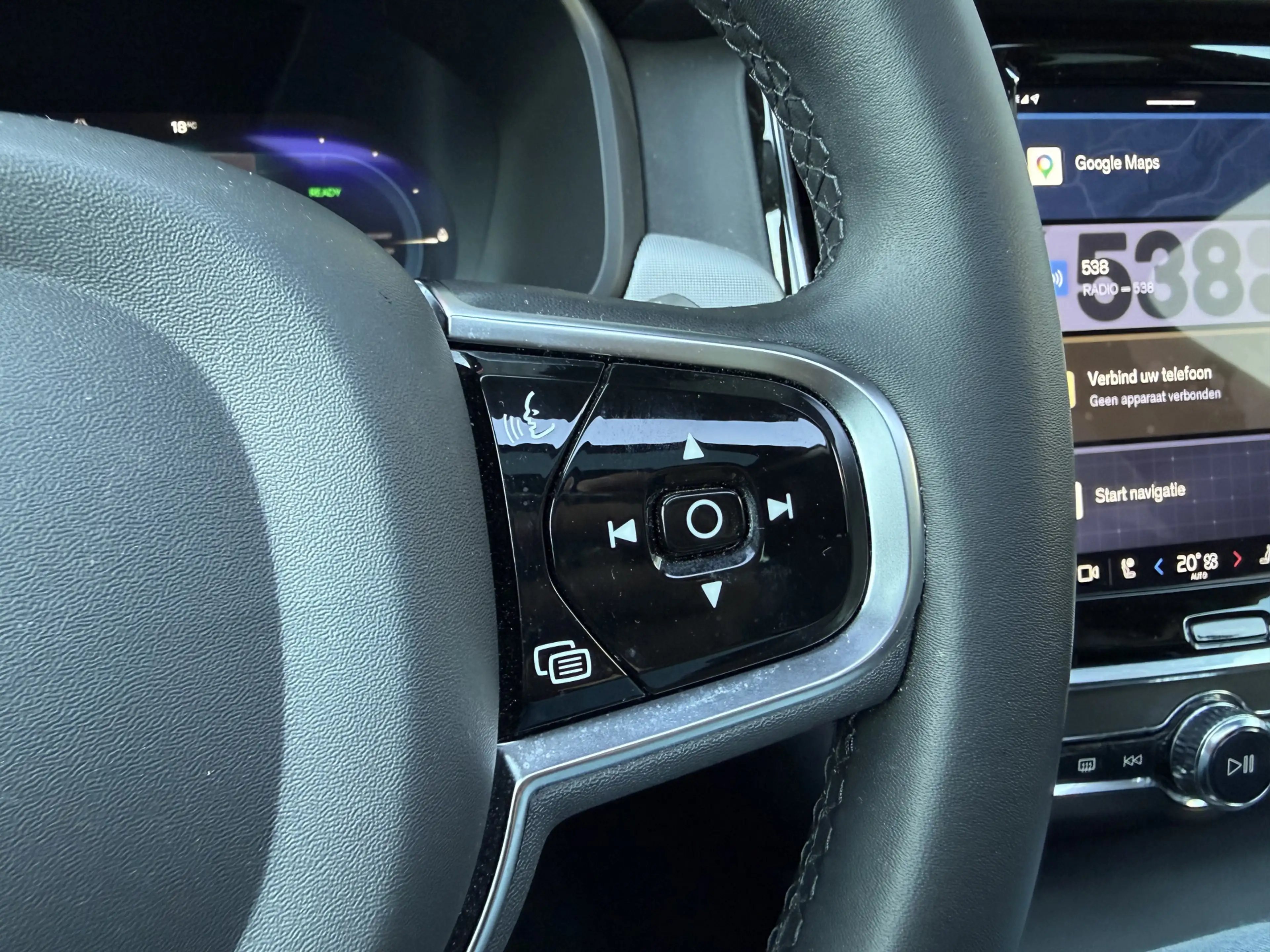 Volvo V90 2.0 T6 Plug-in hybrid AWD Plus Dark — photo 11