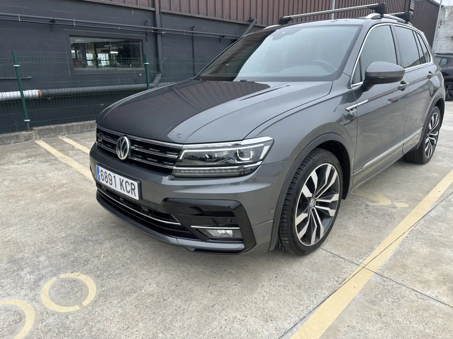 Volkswagen Tiguan 2.0TDI Sport 4Motion DSG 140kW Gris - 1