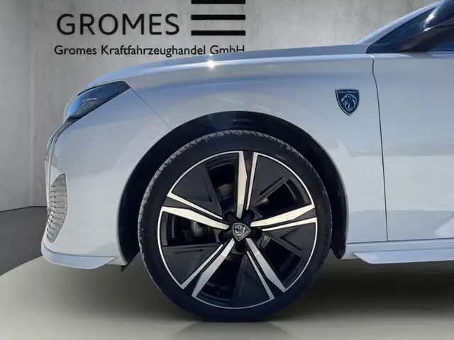 Peugeot 308 view 11