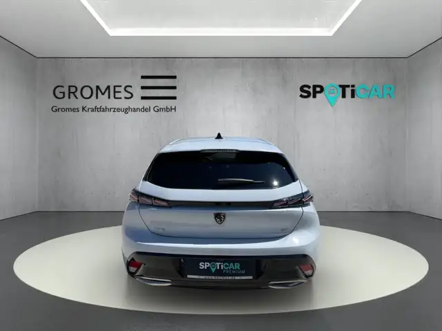 Peugeot 308 view 4