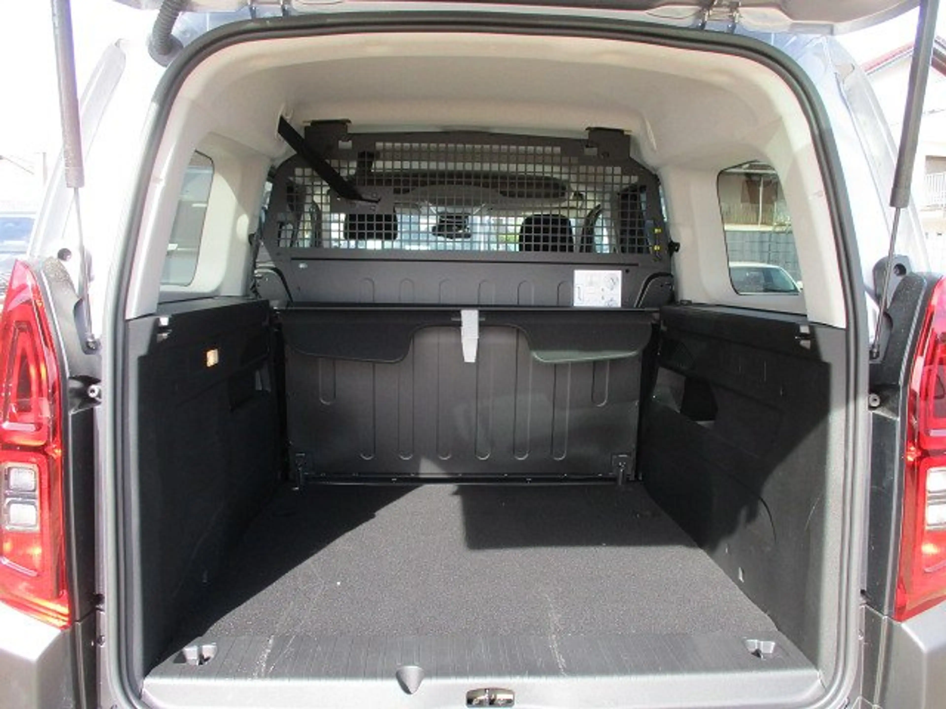 Fiat Doblo 1.5 BlueHDi 96 KW L2 — photo 9