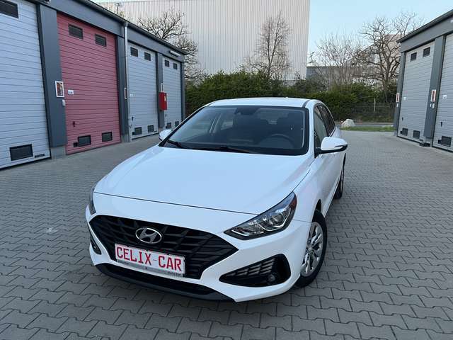 Imagine Hyundai i30 Select/Kamera/AHK/Spurhalteassistent/1.Hand