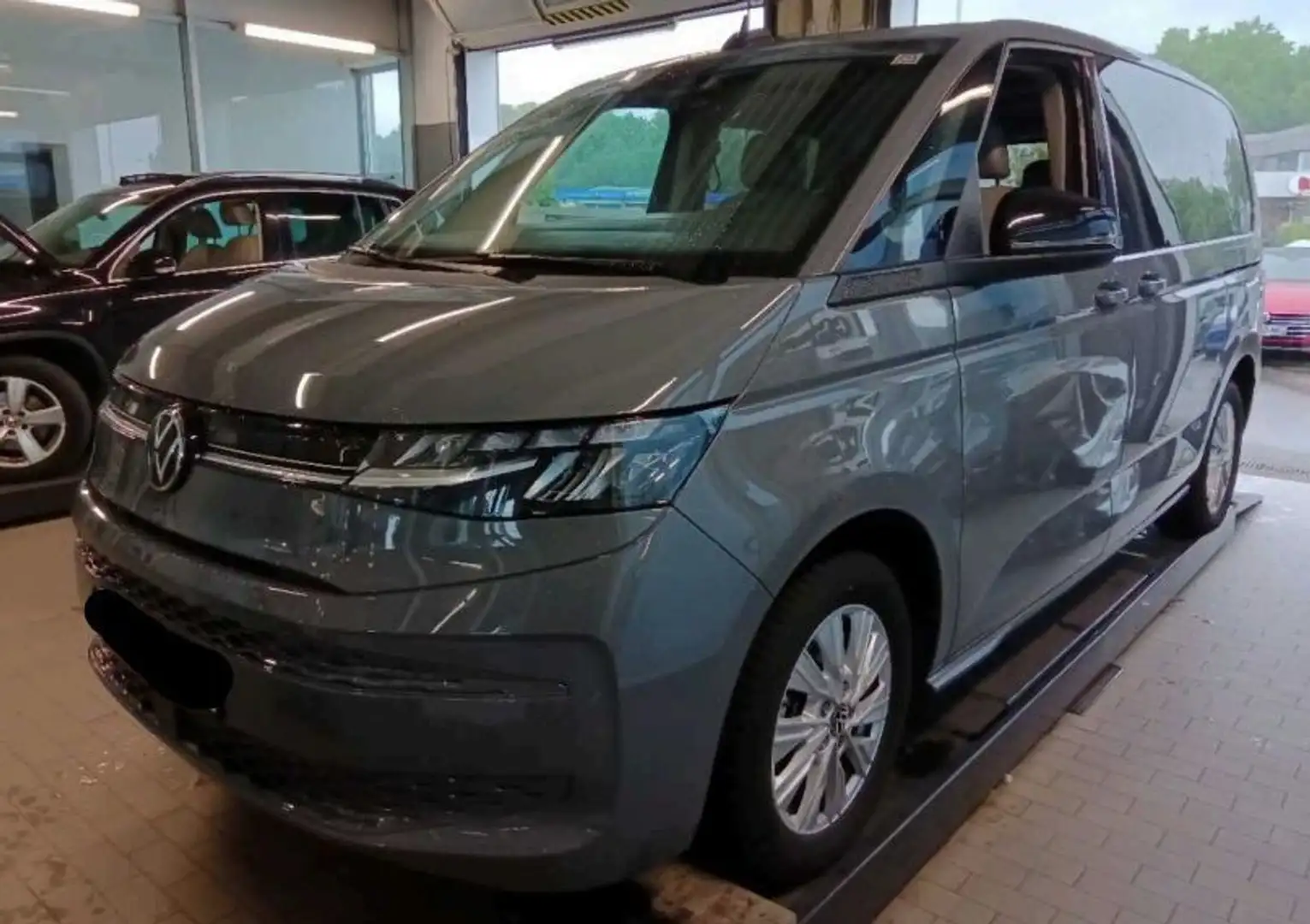 Volkswagen T7 Multivan T7 Multivan 1.4TSI eHybrid Kurz Life 6Sitzer AHK Grau - 2