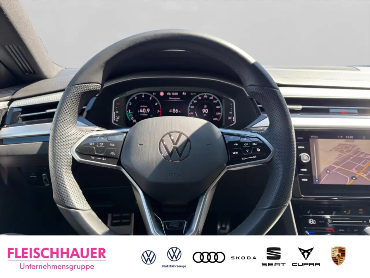 Volkswagen Arteon Shooting Brake 2,0TFSi R-Line Pano+AHK+Matrix+CarP 7