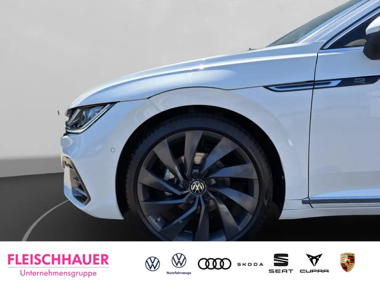 Volkswagen Arteon Shooting Brake 2,0TFSi R-Line Pano+AHK+Matrix+CarP 15