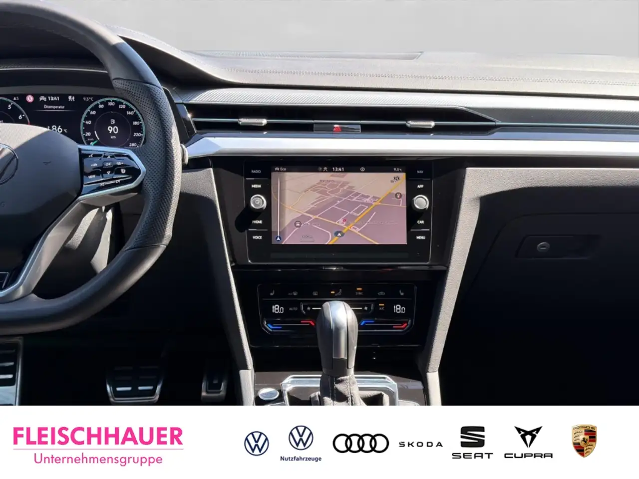 Volkswagen Arteon Shooting Brake 2,0TFSi R-Line Pano+AHK+Matrix+CarP 12