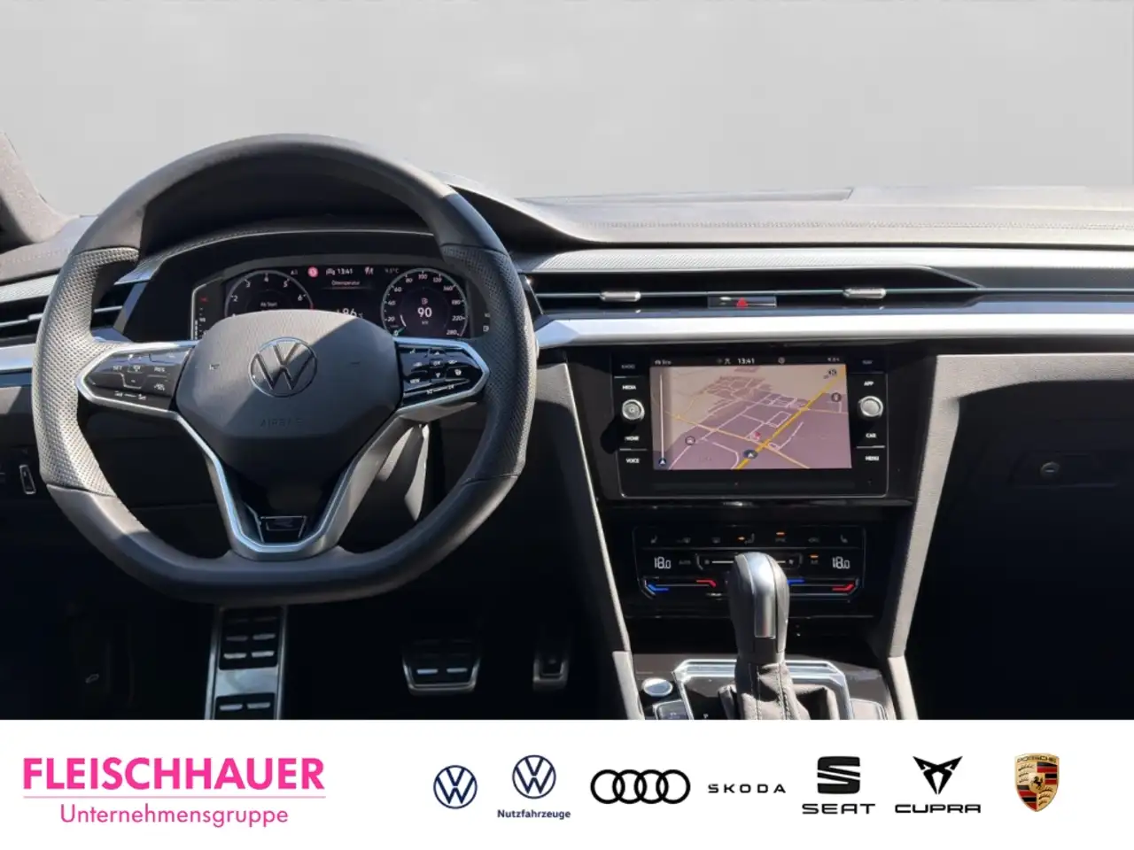 Volkswagen Arteon Shooting Brake 2,0TFSi R-Line Pano+AHK+Matrix+CarP 11