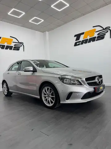 Mercedes-Benz A 220 220d 7G-DCT