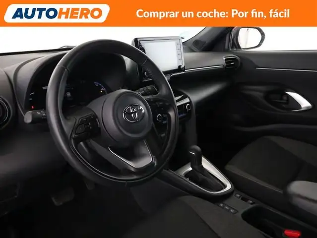 Toyota Yaris Cross view 12
