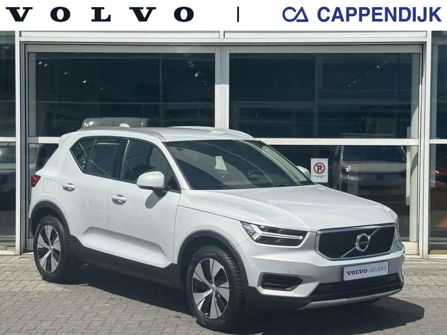 Volvo XC40 1.5 T5 TE Moment Pro Grijs - 1