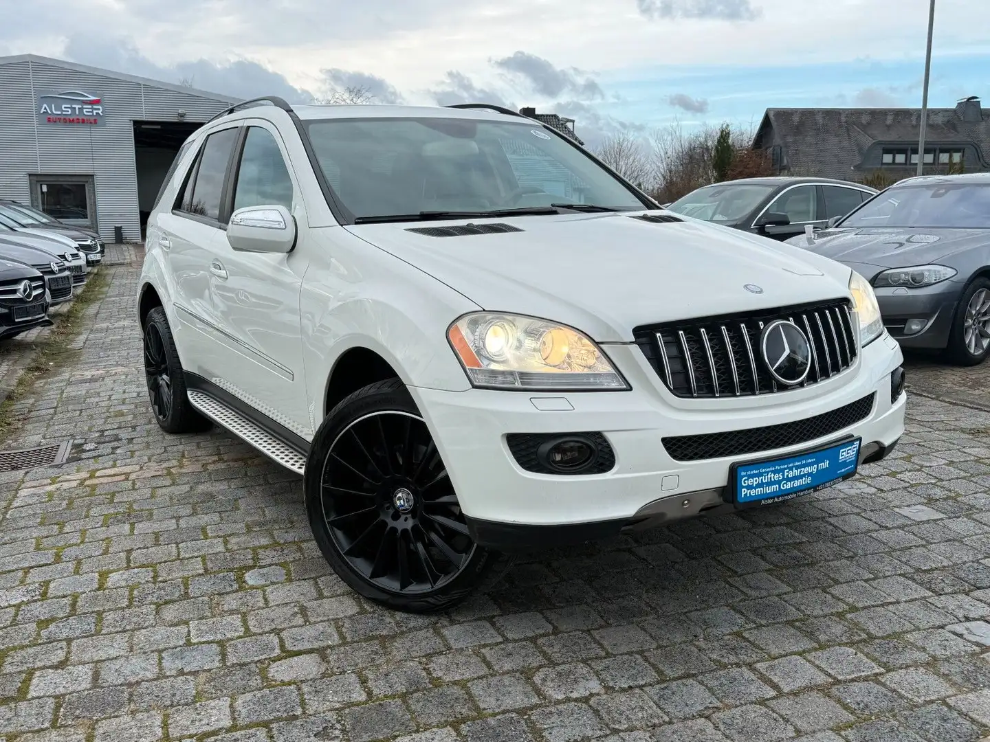 Mercedes-Benz ML 320 ML  4Matic 3,0 CDI AMG Line *AHK Weiß - 1
