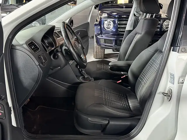 Volkswagen Polo view 13