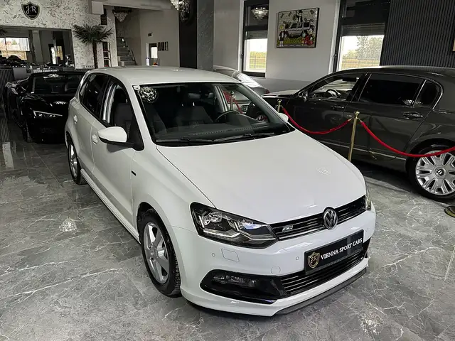 Volkswagen Polo view 5
