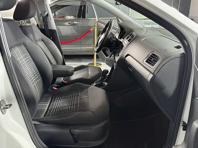 Volkswagen Polo view 15