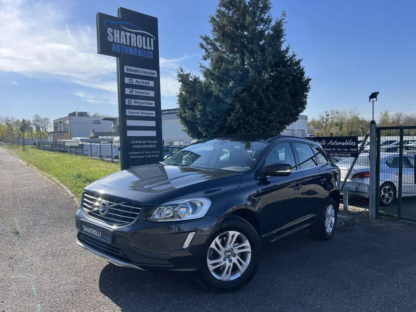 Volvo XC60 D3 2.0 TDi 150ch Geartronic8 BVA 1erMain Cuir GPS  Grijs - 1