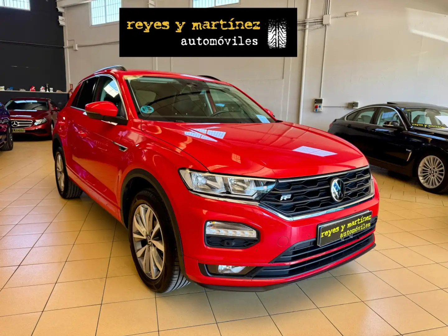 Volkswagen T-Roc 1.0 TSI Advance R-line 81kW Rood - 2