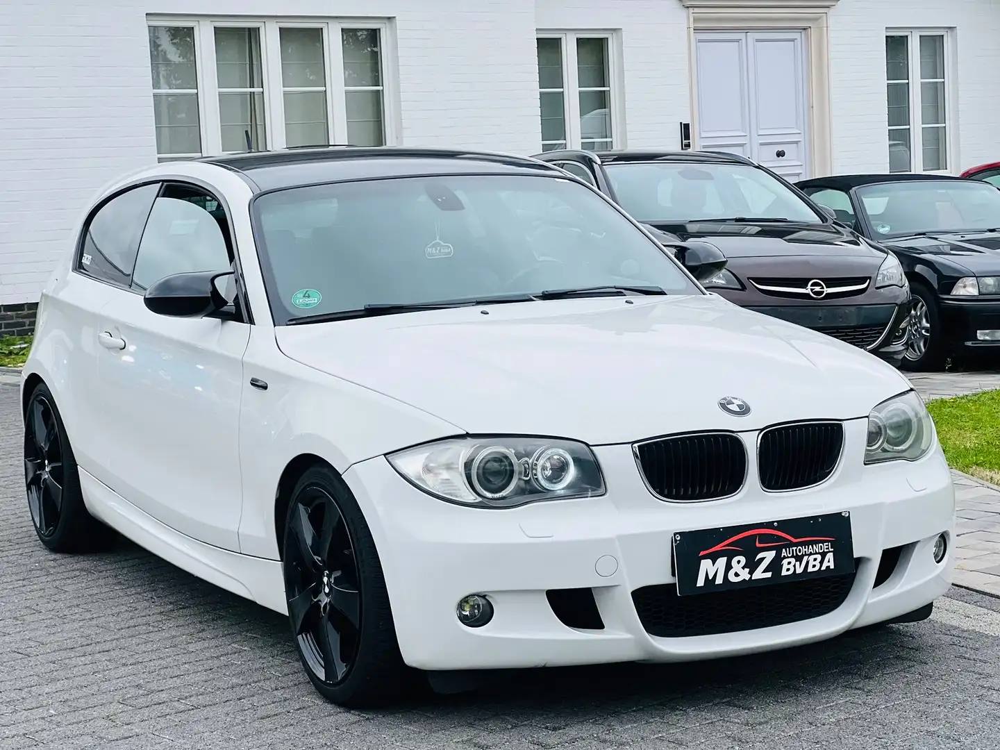 BMW 116 116i * M PACK * XENON * BENZINE * PDC - 1