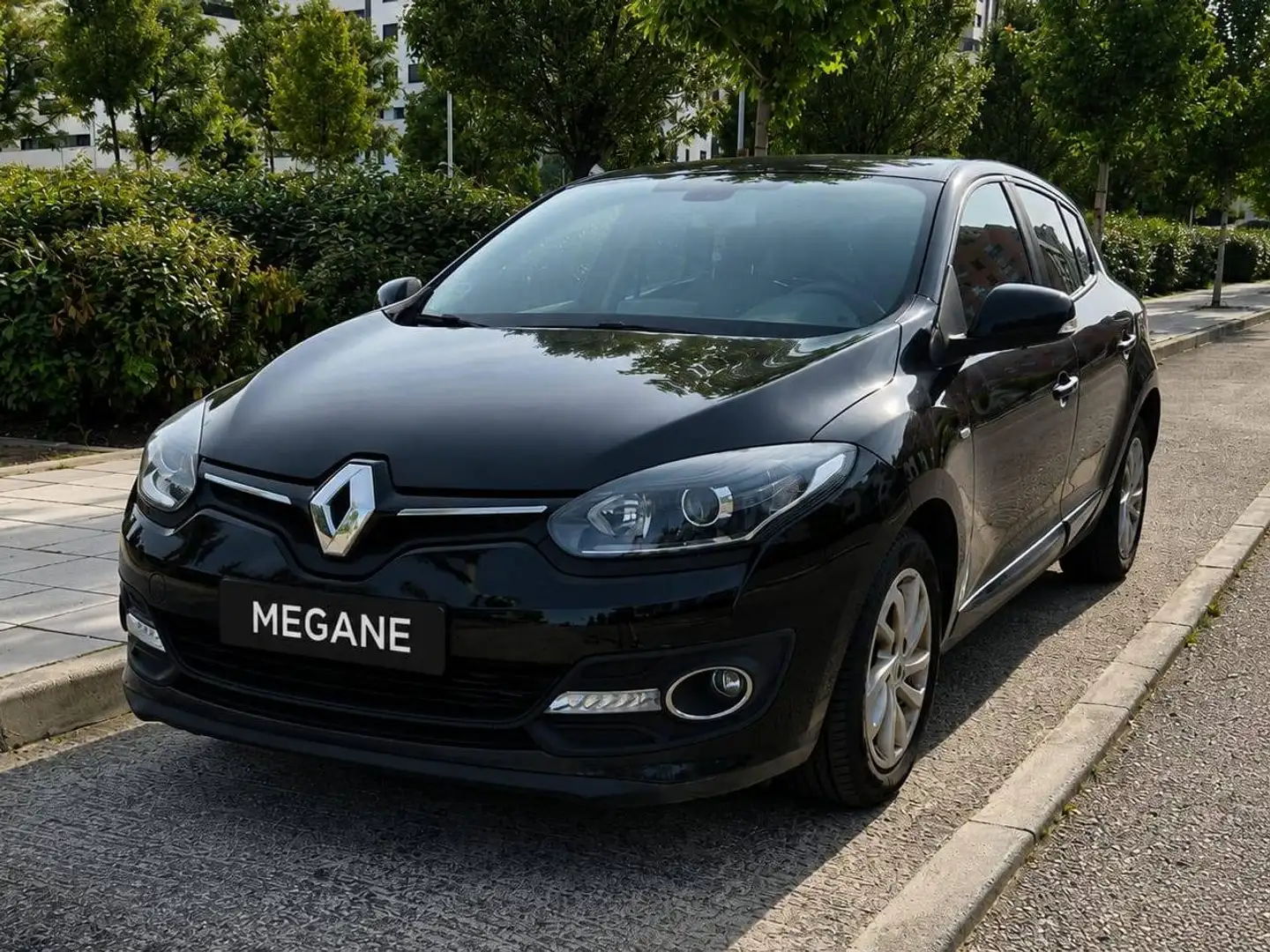 Renault Megane Limited Energy dCi 110 SS Euro 6 Negro - 1