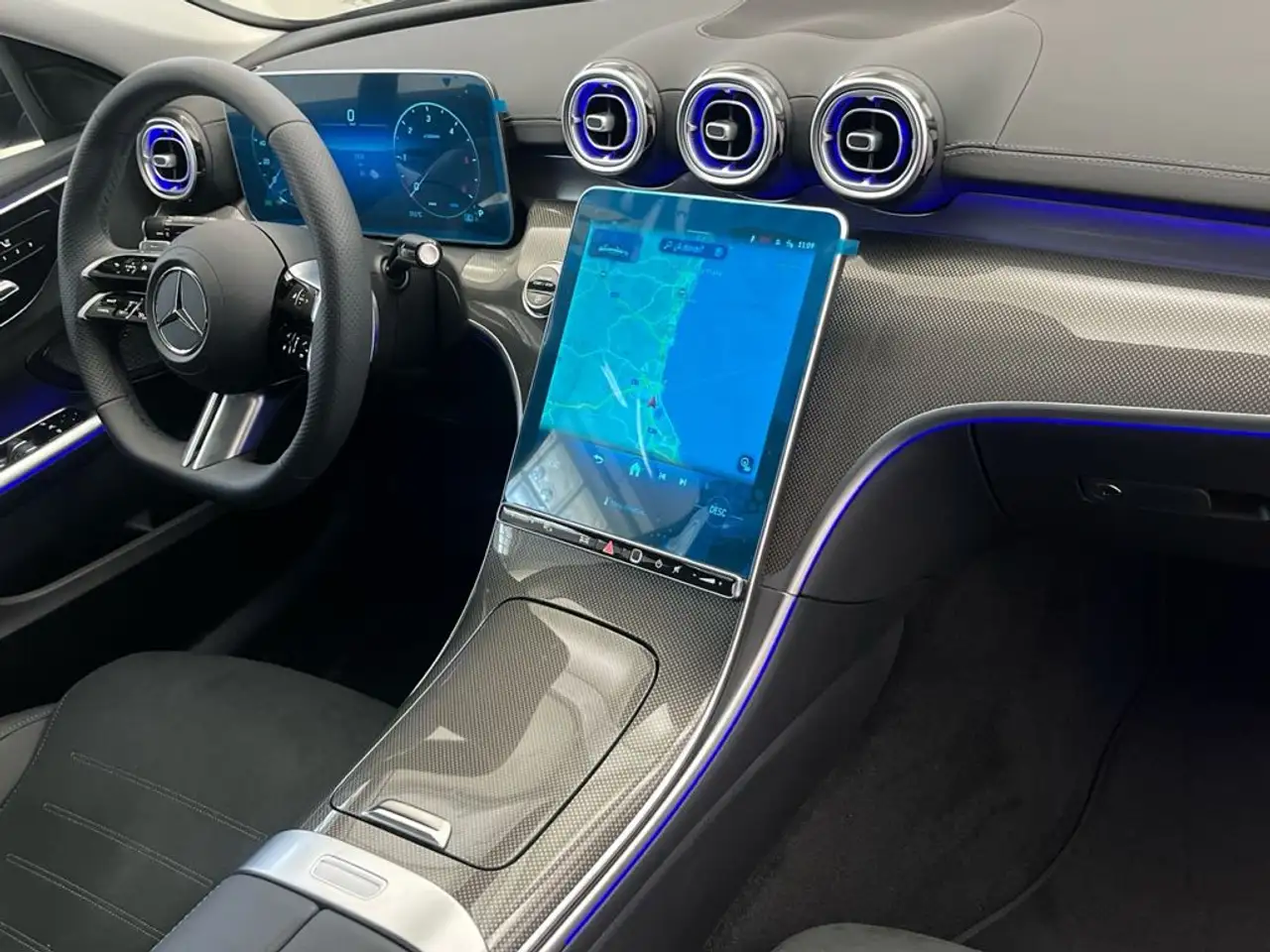 Mercedes-Benz C-Class 2026 — фото 10