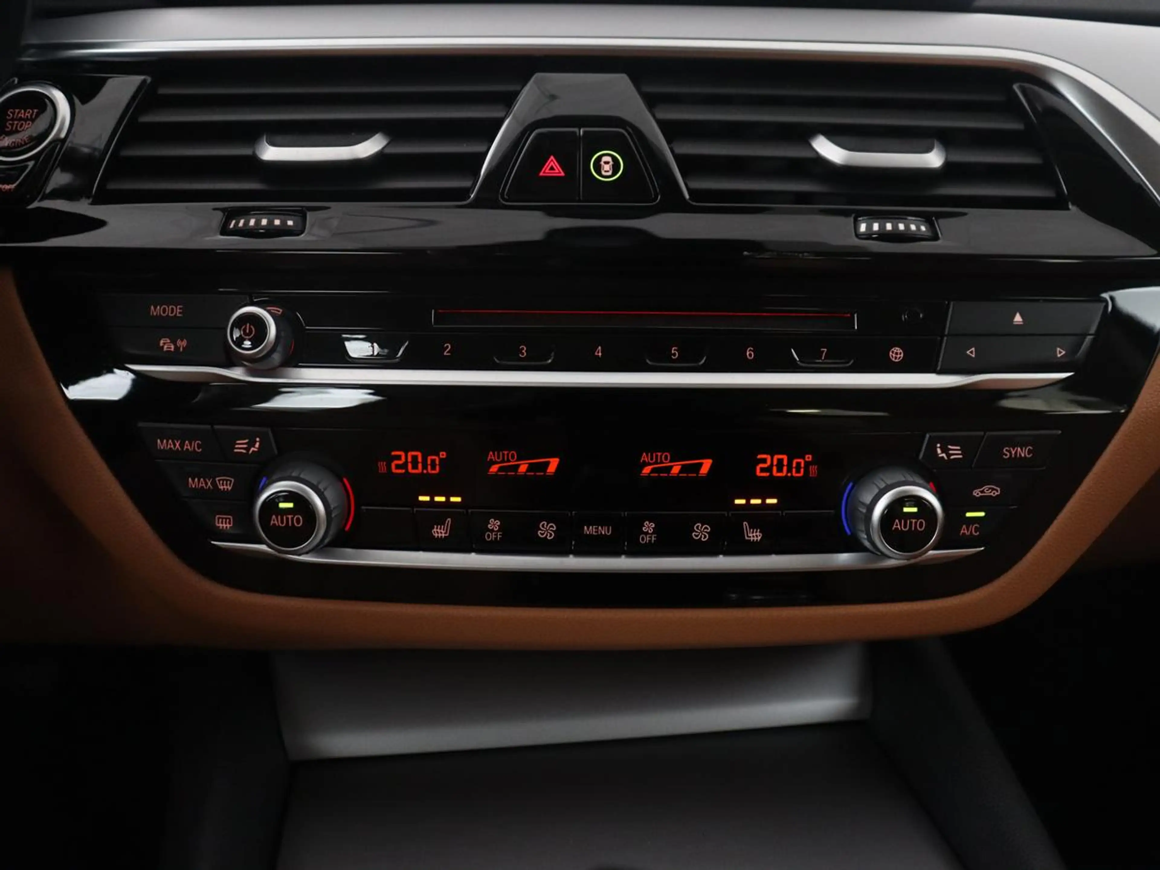 BMW 530 5-serie 530i High Executive | Trekhaak | LED | Nav — photo 27