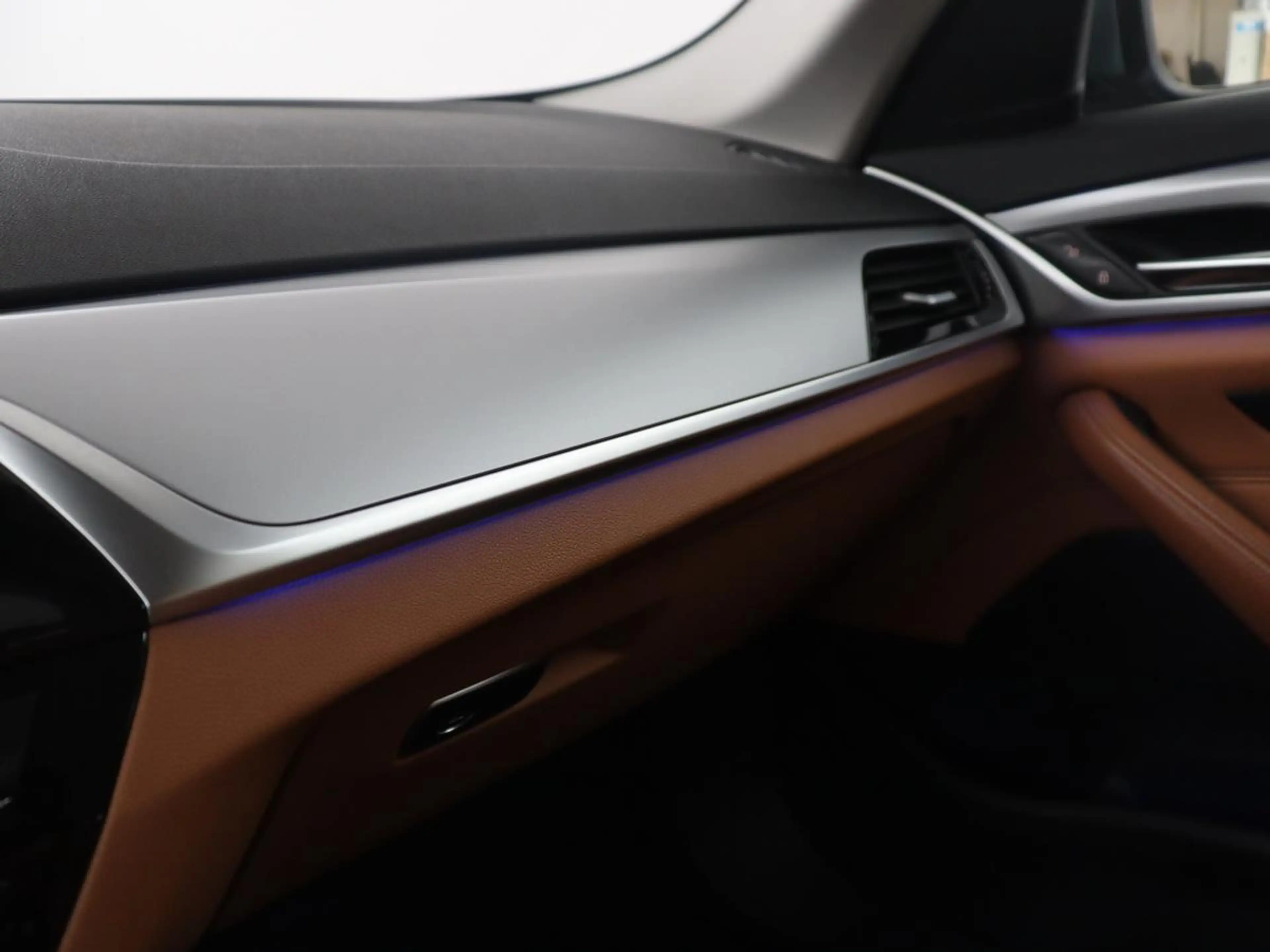 BMW 530 5-serie 530i High Executive | Trekhaak | LED | Nav — photo 23