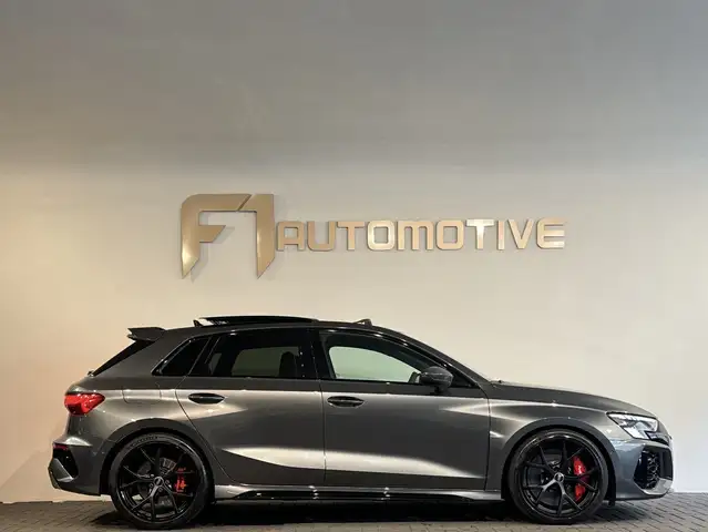 Audi RS3 view 9