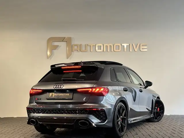 Audi RS3 view 5