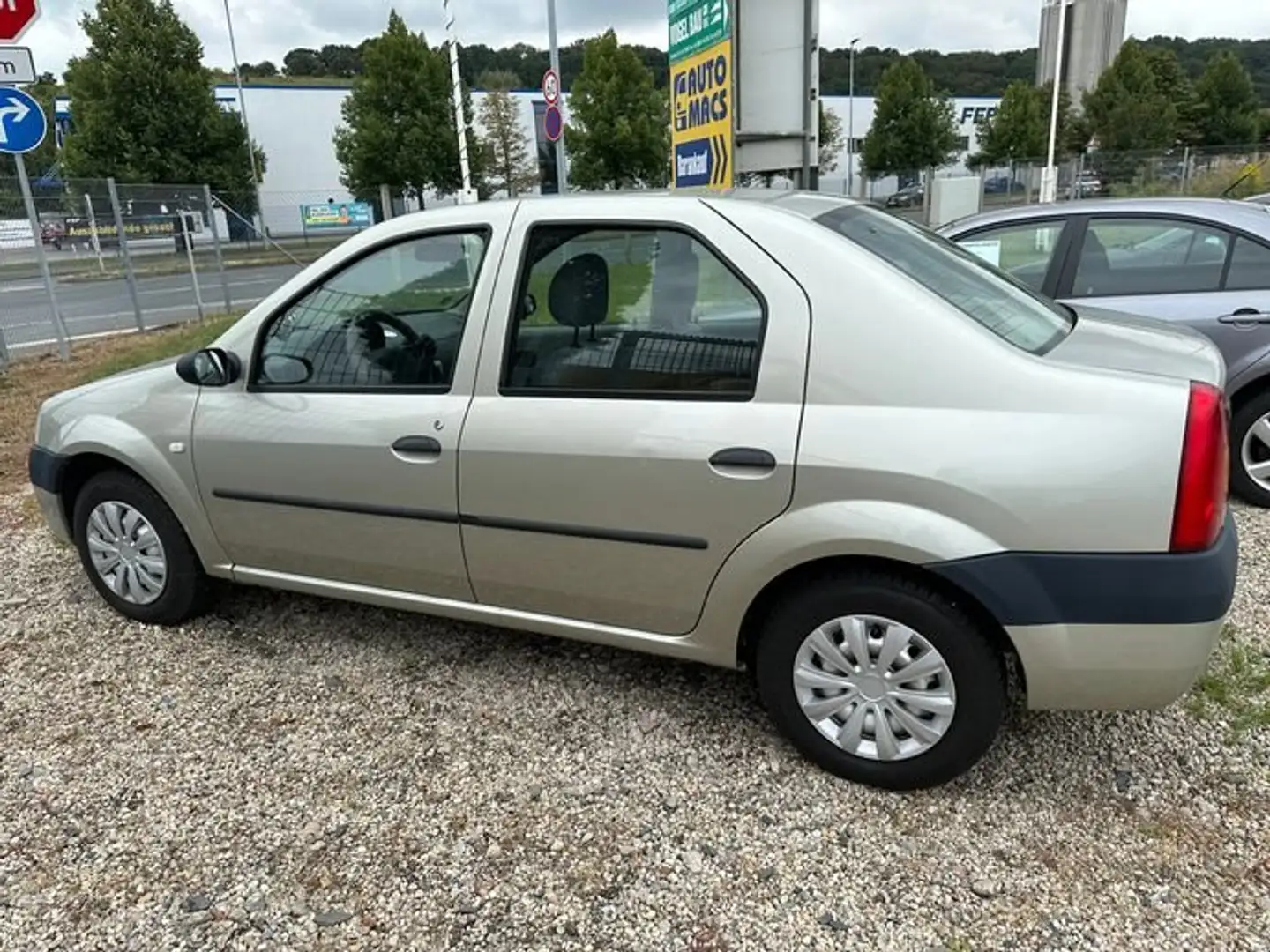 Dacia Logan 1.4     Klima/ nur 51 TKM / TÜV 11/2025 TOP ! Grau - 1
