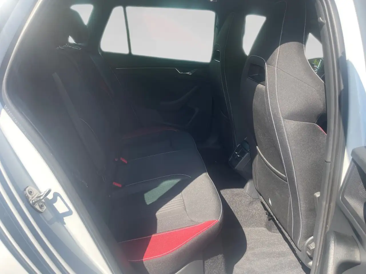 Skoda Kamiq Monte Carlo 1.5 TSI ACC Navi LED Panorama, миниатюра 12