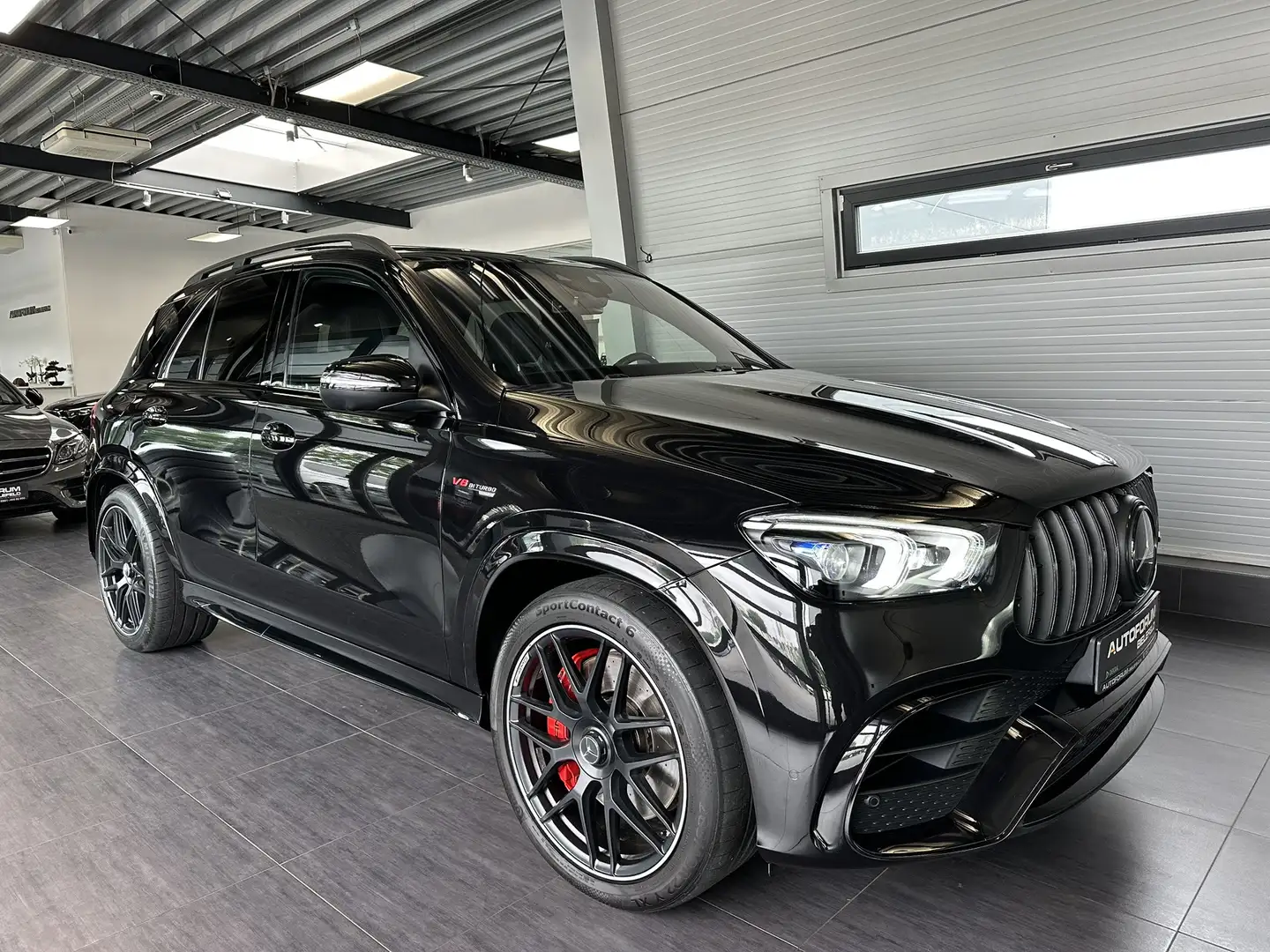 Mercedes-Benz G 4Matic+|StHzg|Pano|AHK|Distr+|LM22 Schwarz - 1