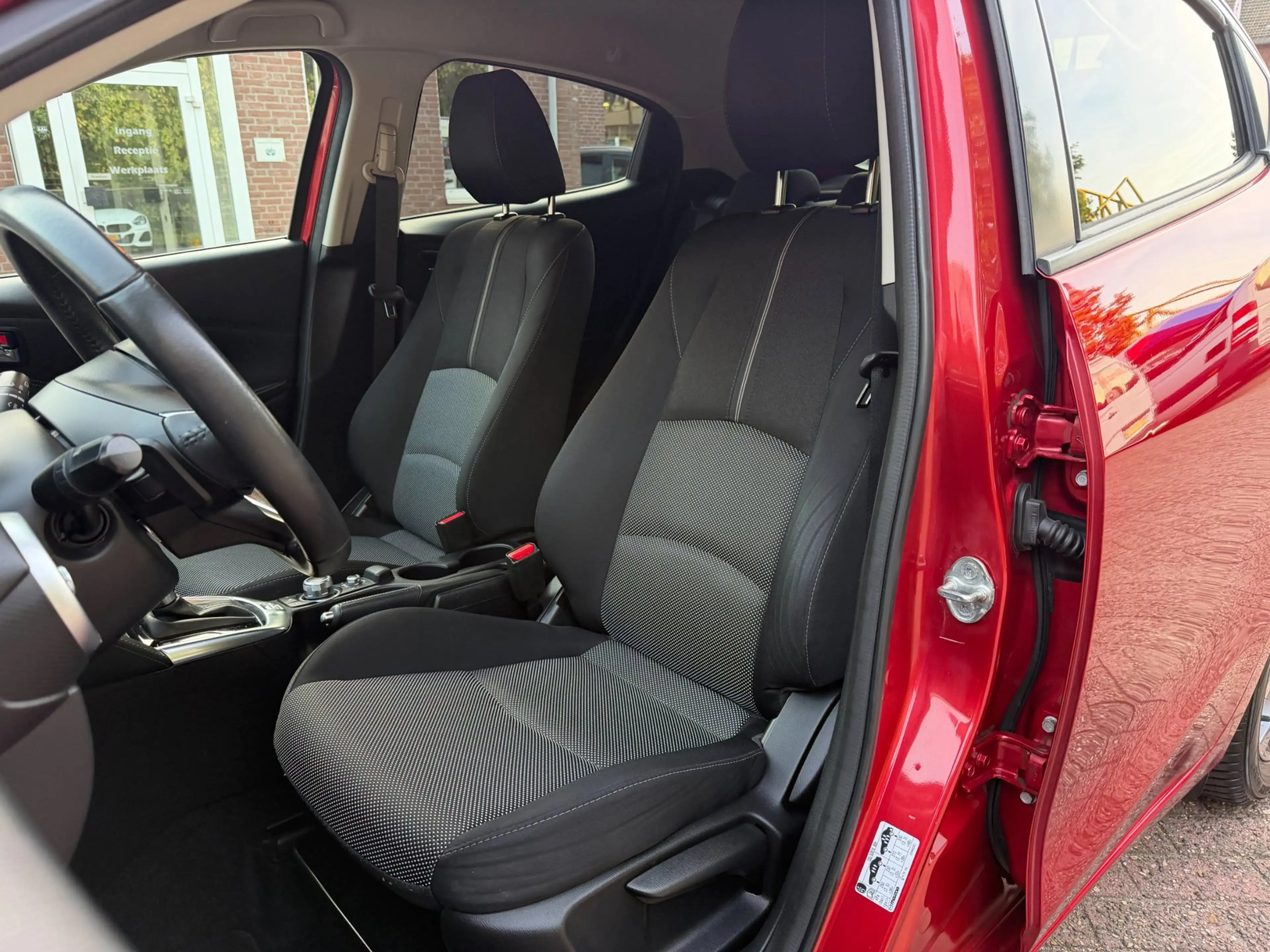 Mazda 2 1.5 Skyactiv-G GT-M, Automaat, Navi, Camera, Head — photo 7