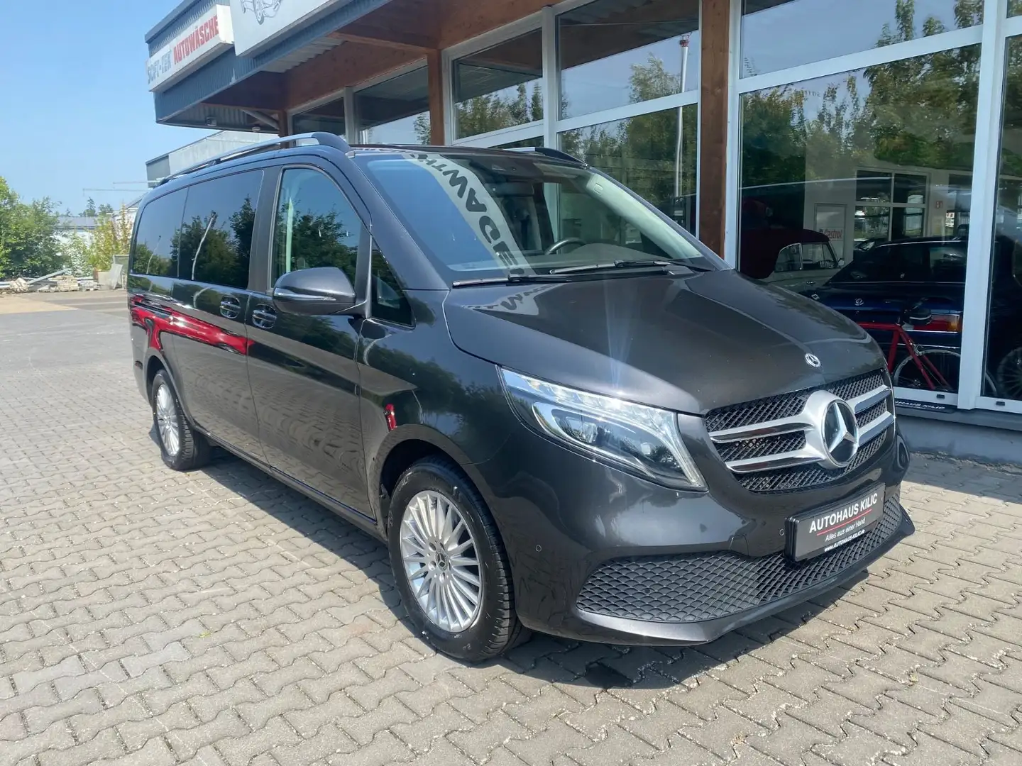 Mercedes-Benz V 300 V-Klasse EDITION 4Matic lang elektr. Schie Grau - 1