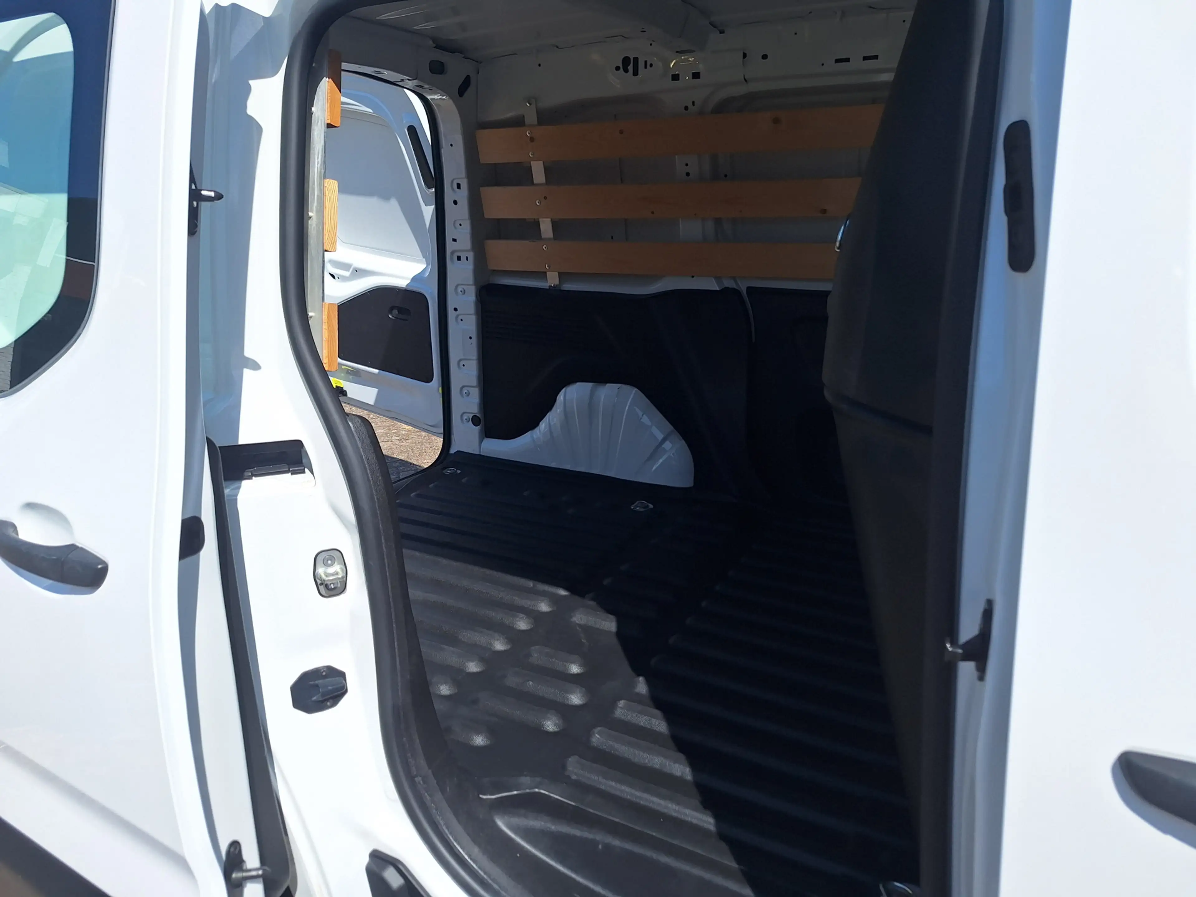 Peugeot Partner 1.2 PureTech Premium — photo 10