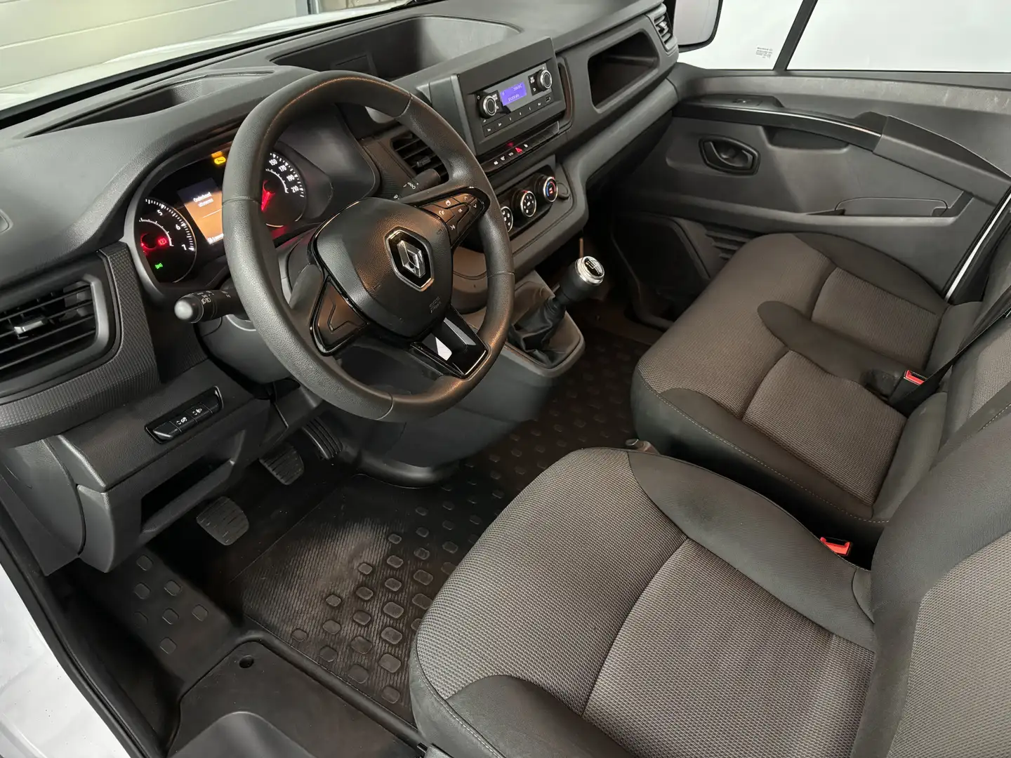 Renault Trafic 2.0 dCi 110 T30 L2H1 Générique | trekhaak Blanc - 2