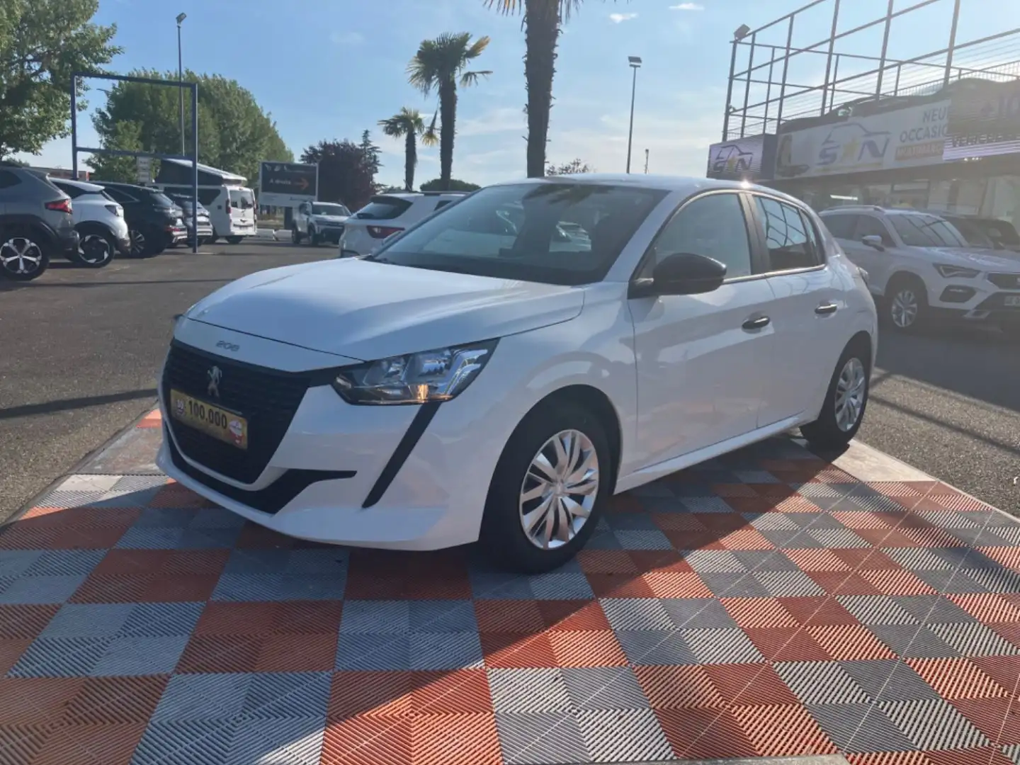 Peugeot 208 BlueHDi 100 BV6 PREMIUM PACK GPS 12450HT 1°Main Білий - 1