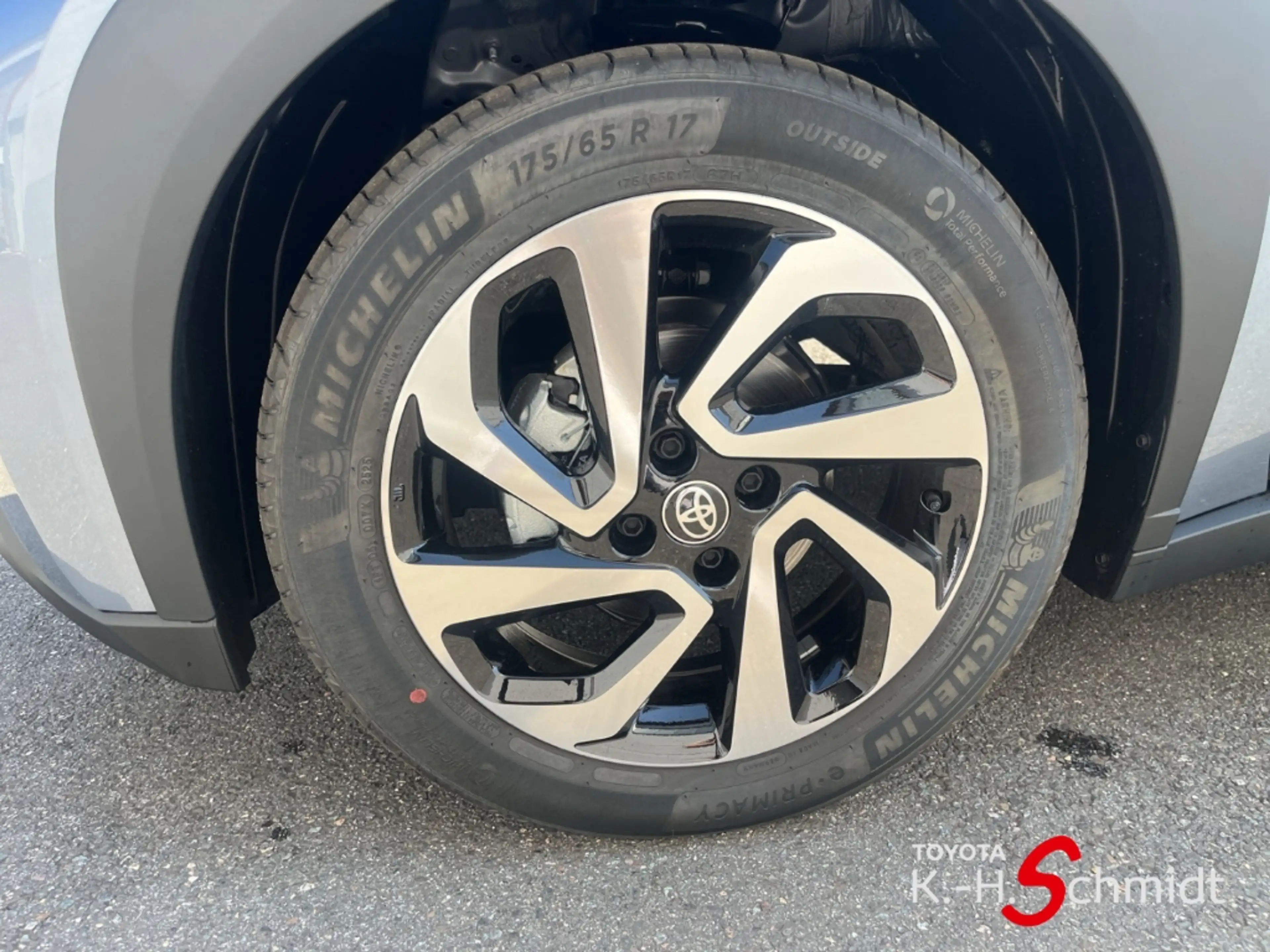 Toyota Aygo X 1,0 l Teamplayer Air 5 M T — photo 6