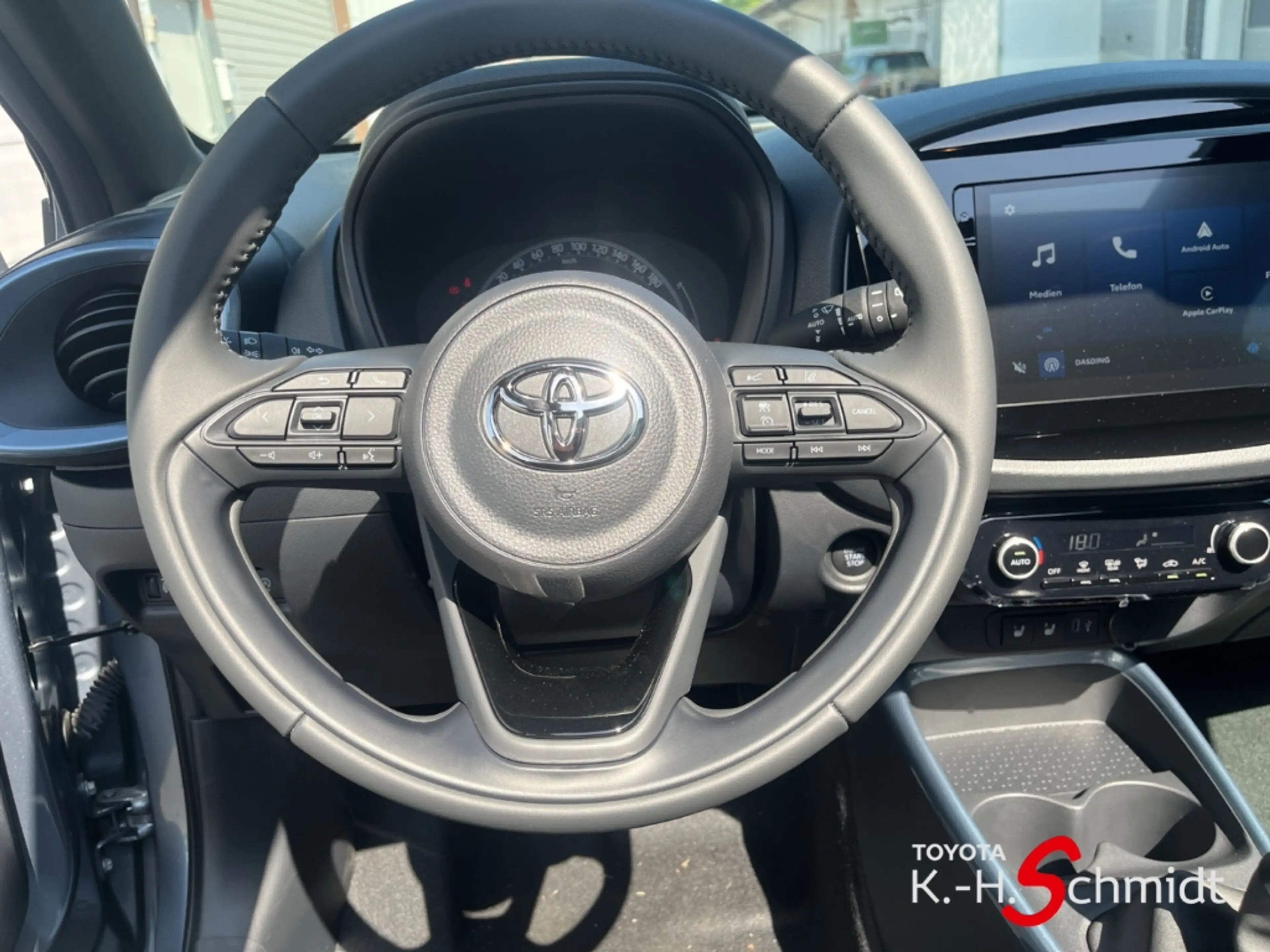 Toyota Aygo X 1,0 l Teamplayer Air 5 M T — photo 10