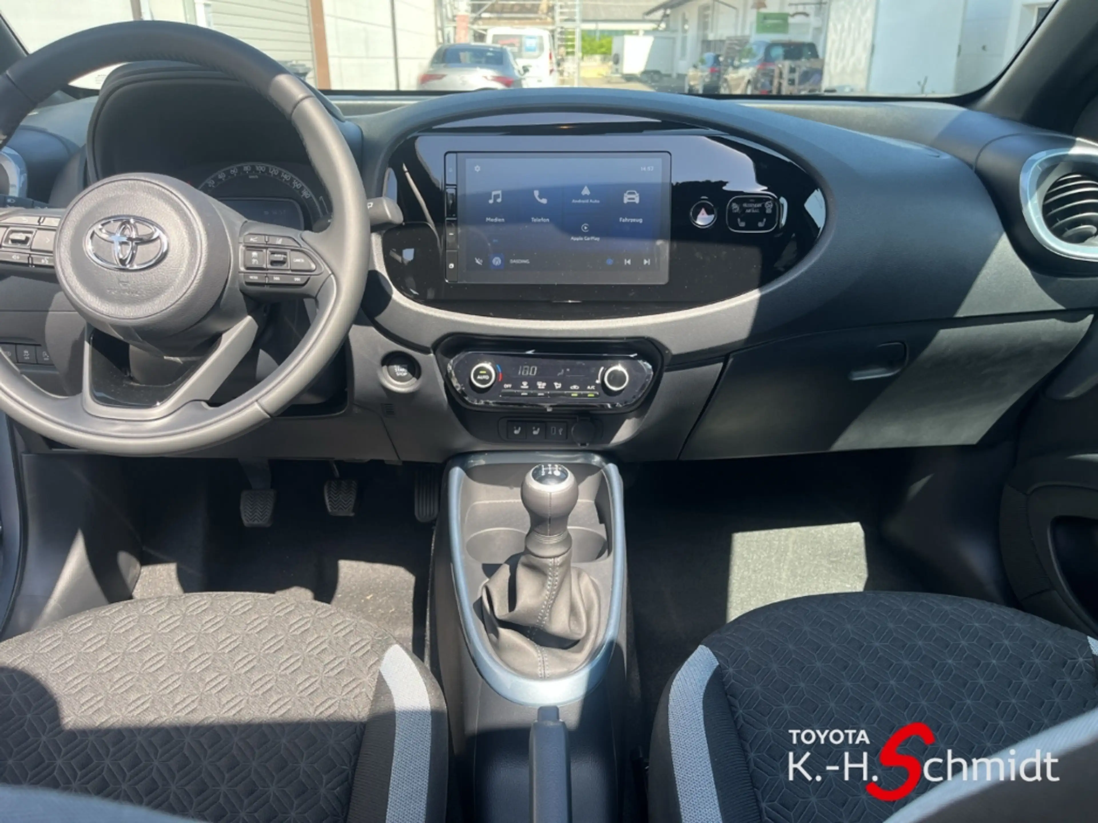 Toyota Aygo X 1,0 l Teamplayer Air 5 M T — photo 8
