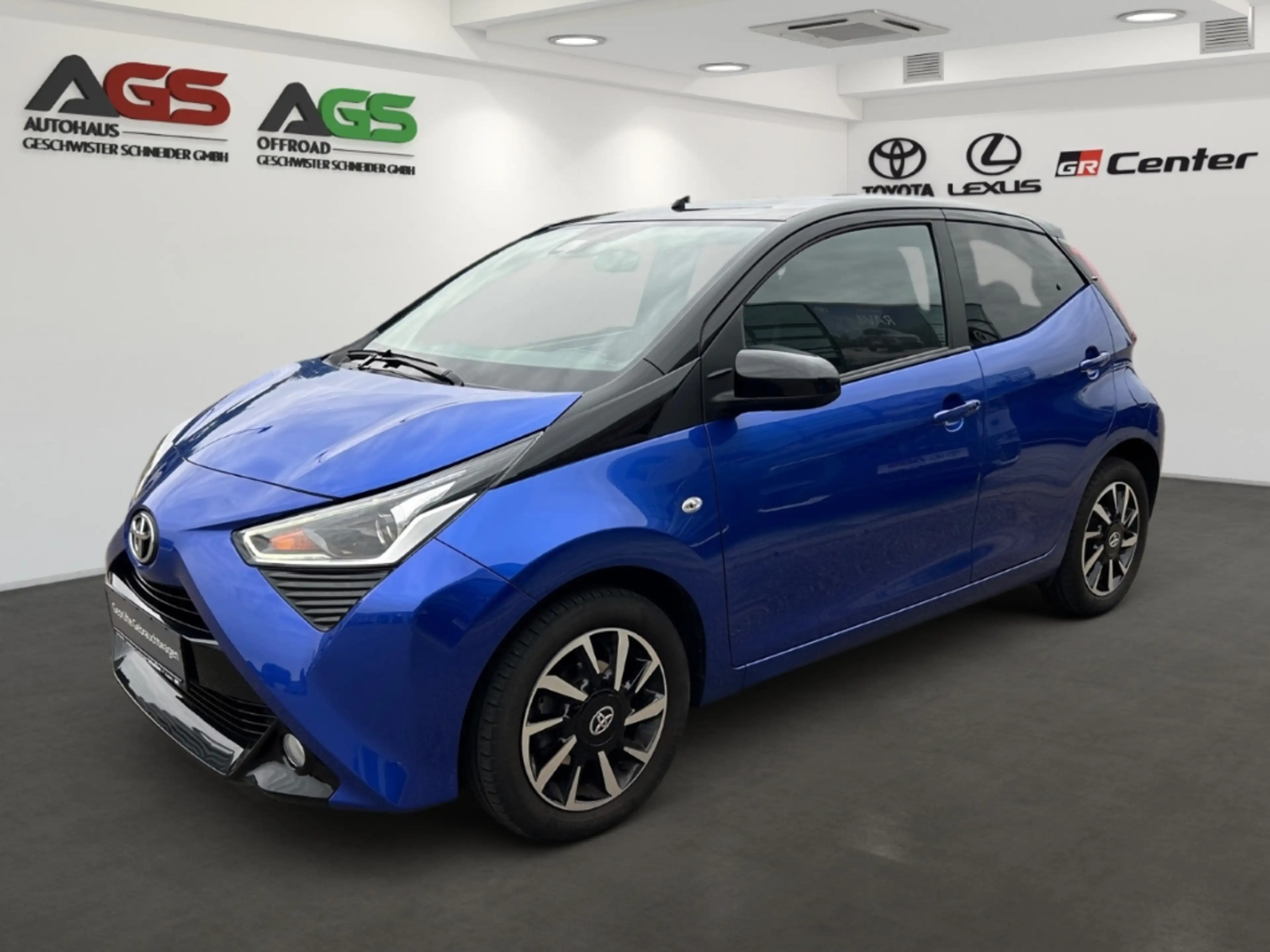 Toyota Aygo X-final 1.0L 5-Gang *8-Fach Bereift*