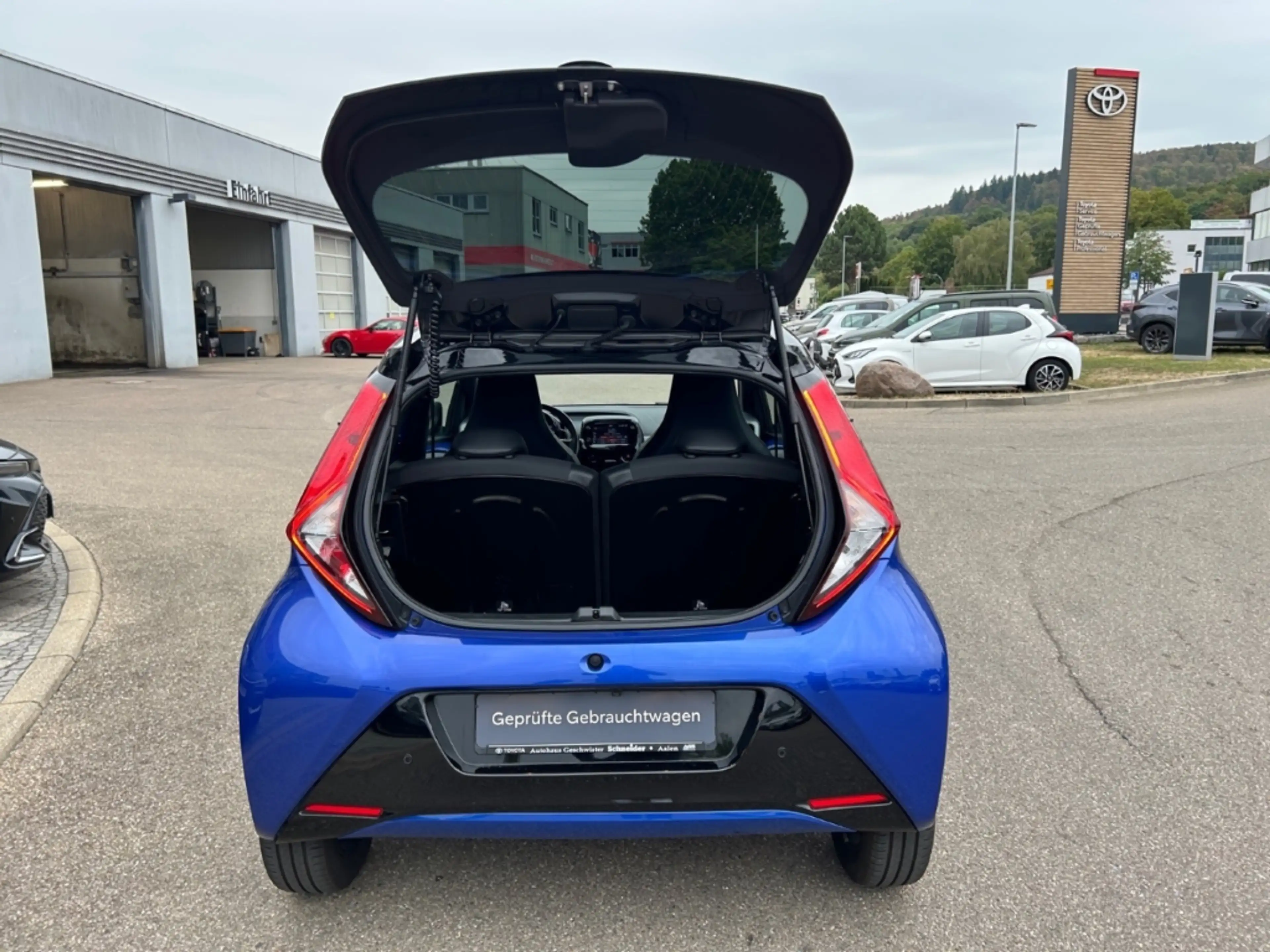 Toyota Aygo X-final 1.0L 5-Gang *8-Fach Bereift* — photo 9