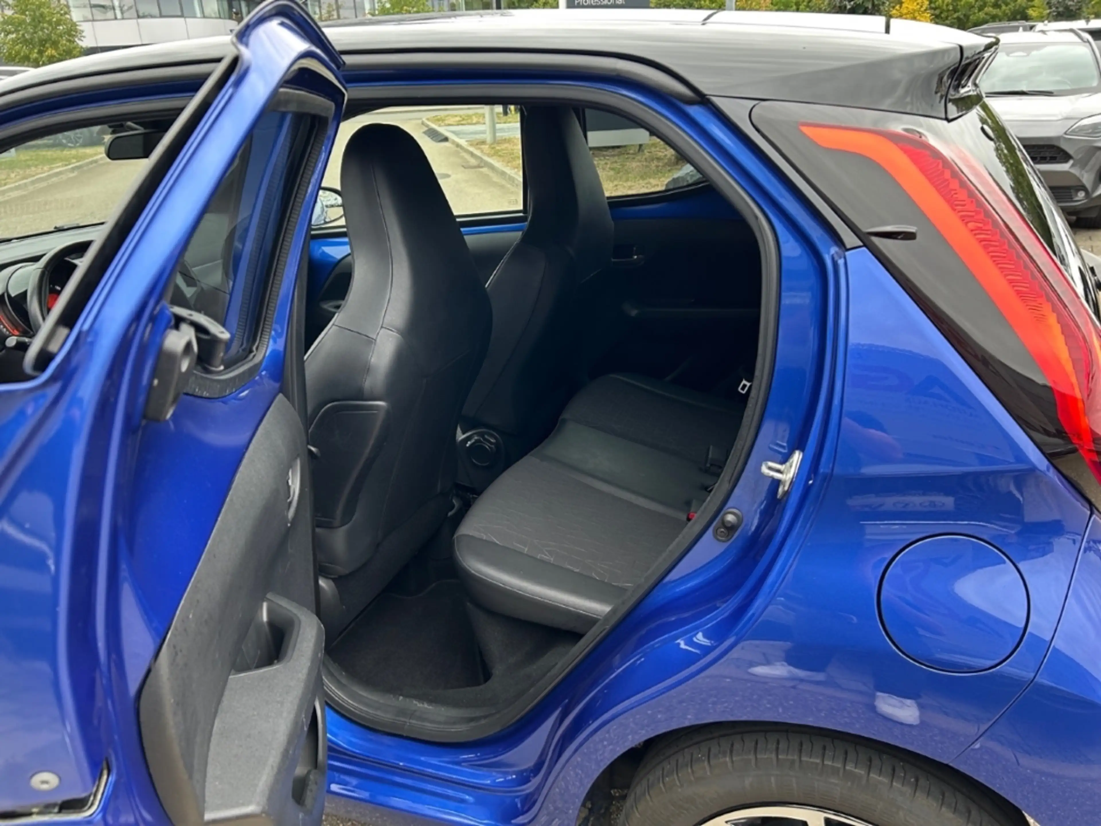 Toyota Aygo X-final 1.0L 5-Gang *8-Fach Bereift* — photo 12