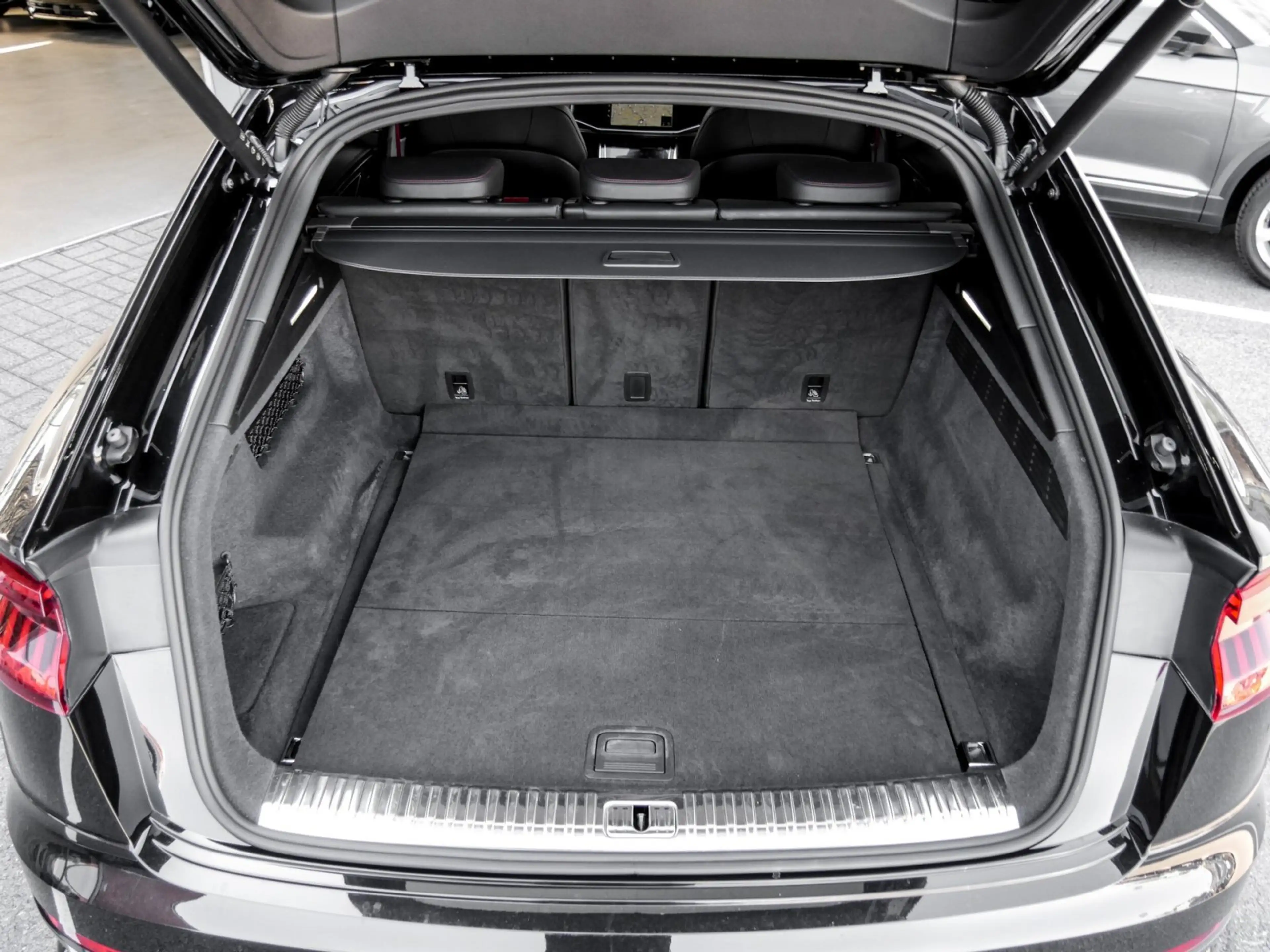 Audi SQ8 4.0 TFSI Pano B&O Massage AHK AreaView HDMatrix — photo 15