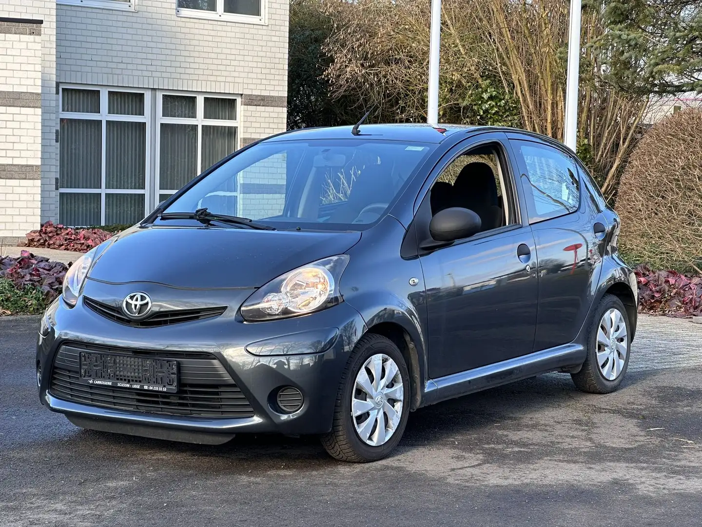 Toyota Aygo 1.0i ** airco ** Grijs - 2
