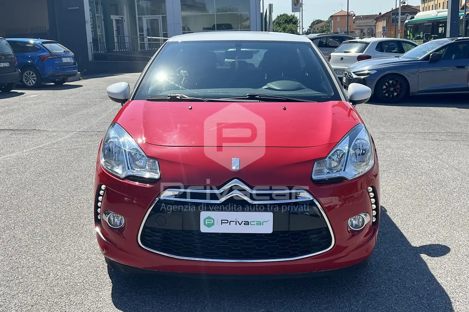 DS Automobiles DS 3 DS 3 1.4 HDi 70 Just Black Červená - 2