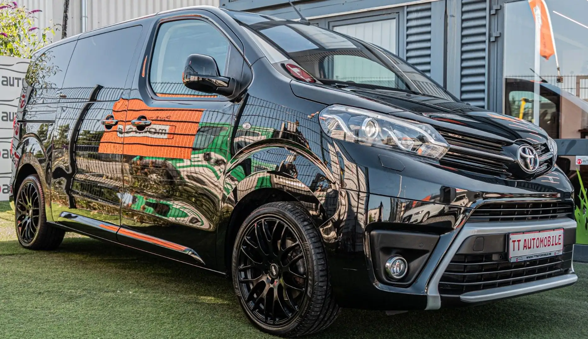 Toyota Proace Verso L1 Executive |LEDER|SHZ|NAVI|KAMERA Schwarz - 1