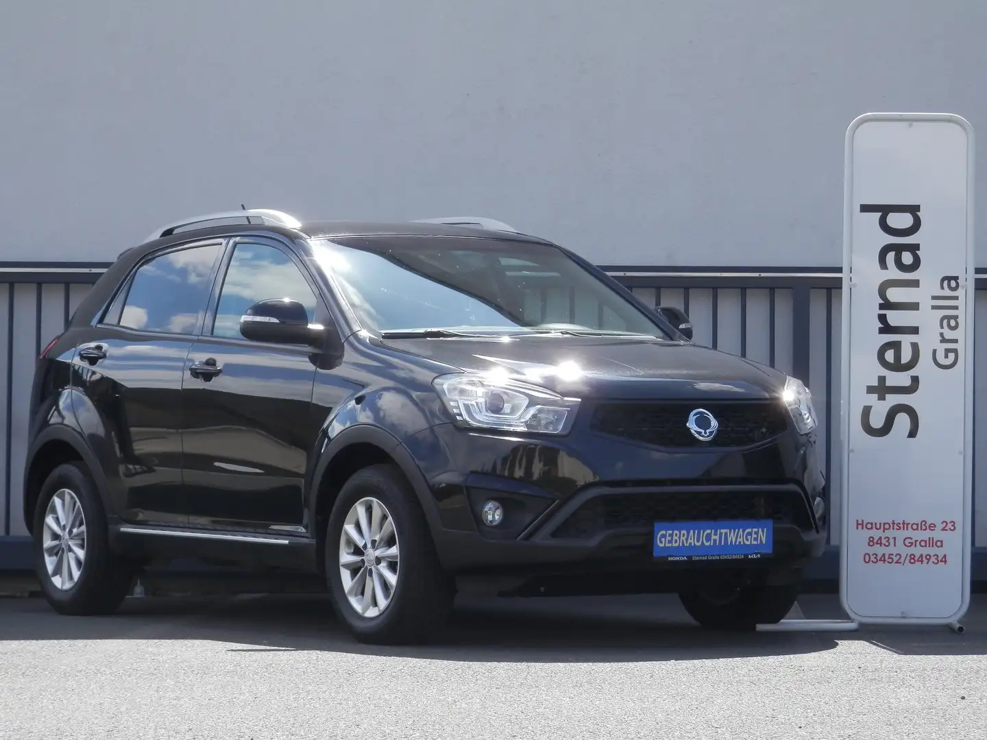 SsangYong Korando Plus 2,2DS AWD Schwarz - 2