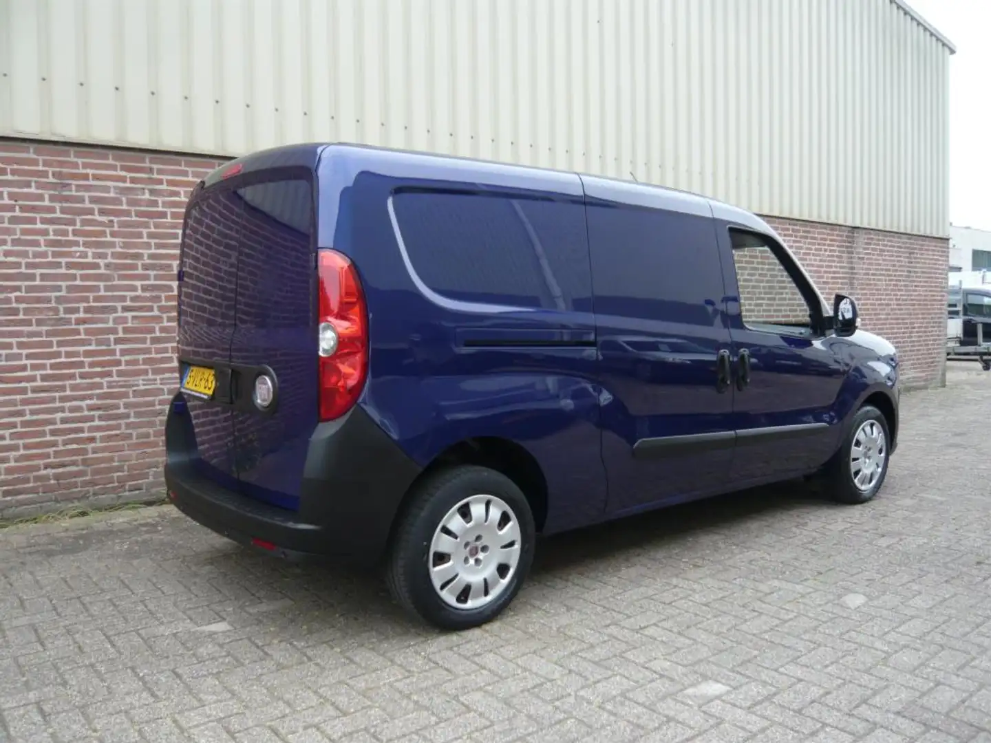 Fiat Doblo Cargo 1.4 SX Maxi / L2 / AIRCO / APK 22-05-2025 Blauw - 2